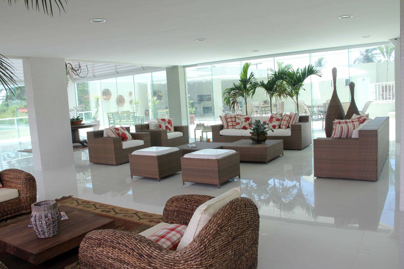 Apartamento à venda com 2 quartos, 66m² - Foto 4