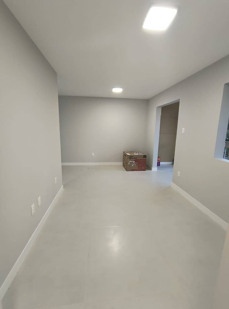 Apartamento à venda com 2 quartos, 64m² - Foto 2