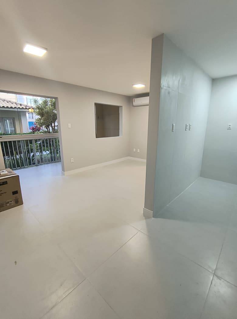 Apartamento à venda com 2 quartos, 64m² - Foto 3