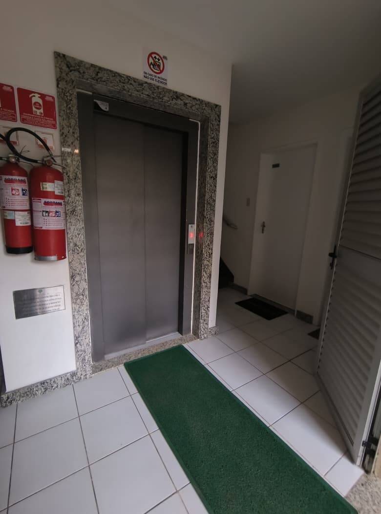 Apartamento à venda com 2 quartos, 64m² - Foto 19