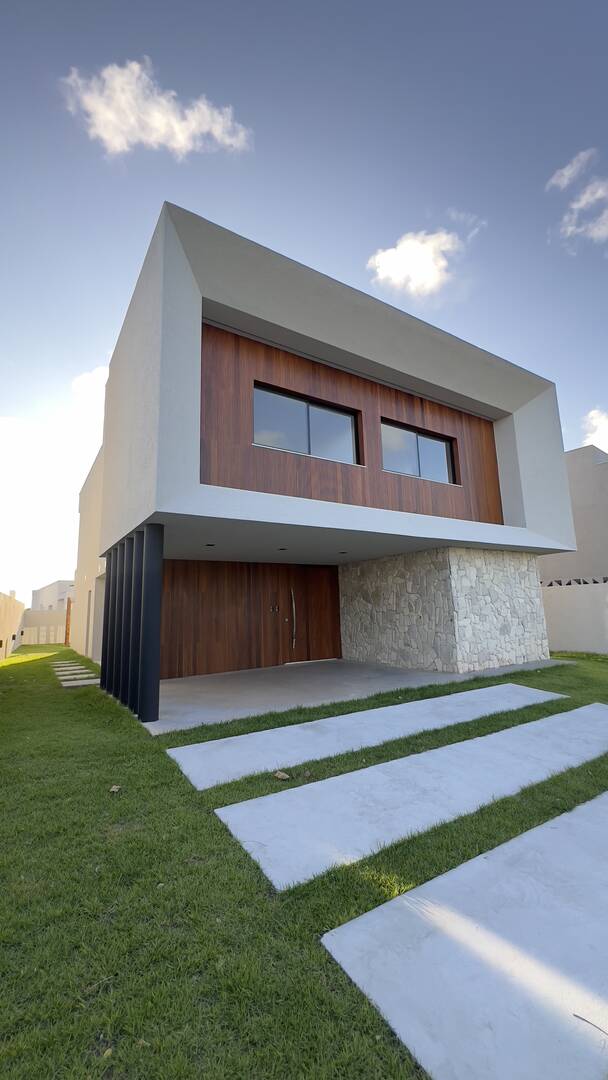 Casa à venda com 4 quartos, 280m² - Foto 1