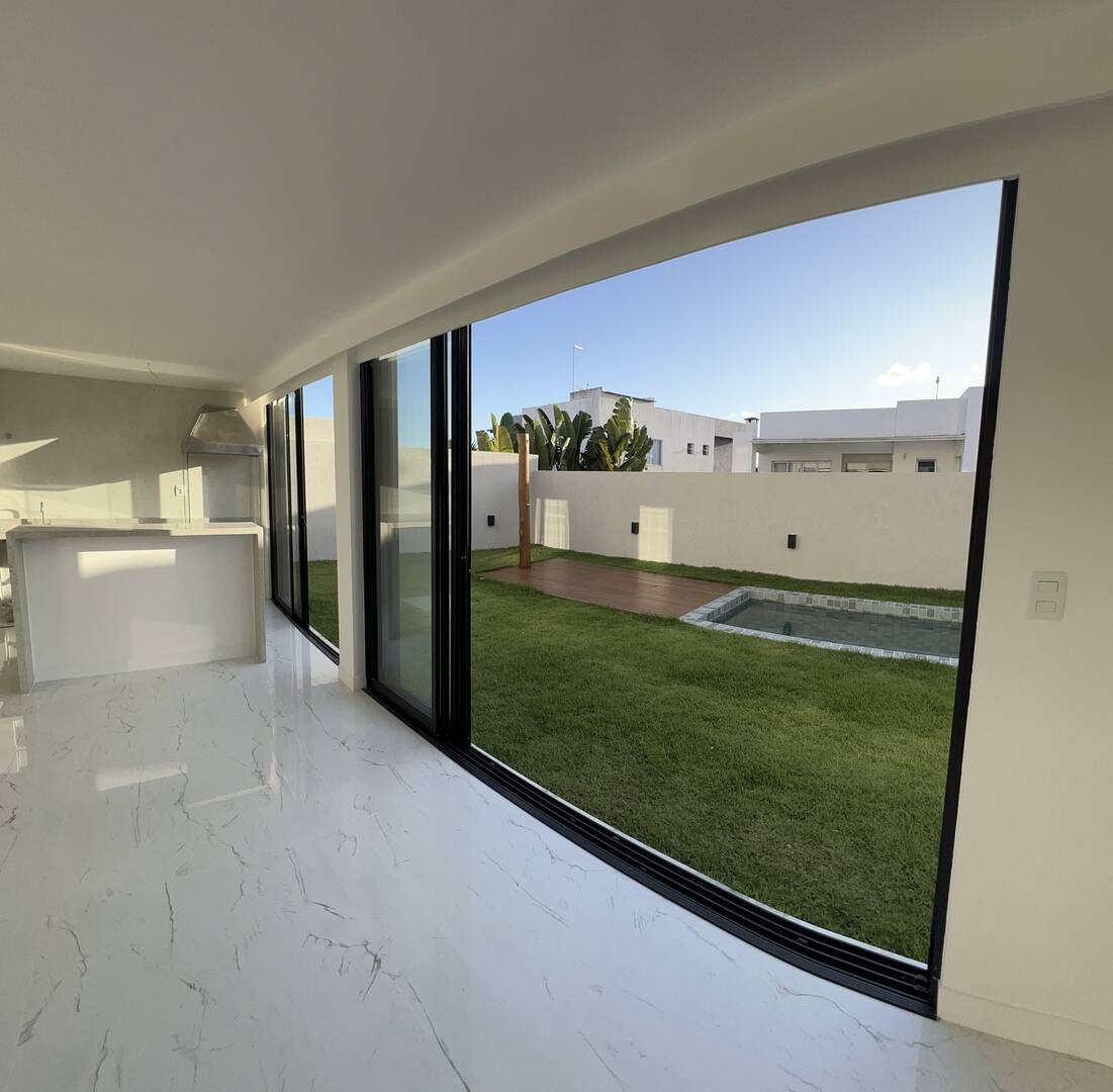 Casa à venda com 4 quartos, 280m² - Foto 25