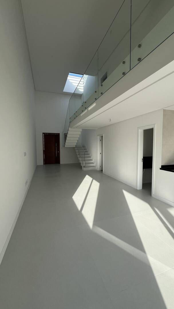 Casa à venda com 4 quartos, 294m² - Foto 5