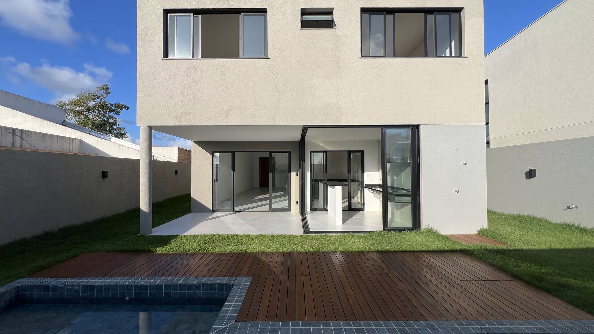 Casa à venda com 4 quartos, 294m² - Foto 11