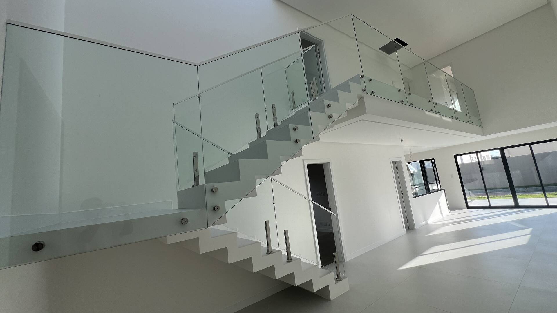 Casa à venda com 4 quartos, 294m² - Foto 4