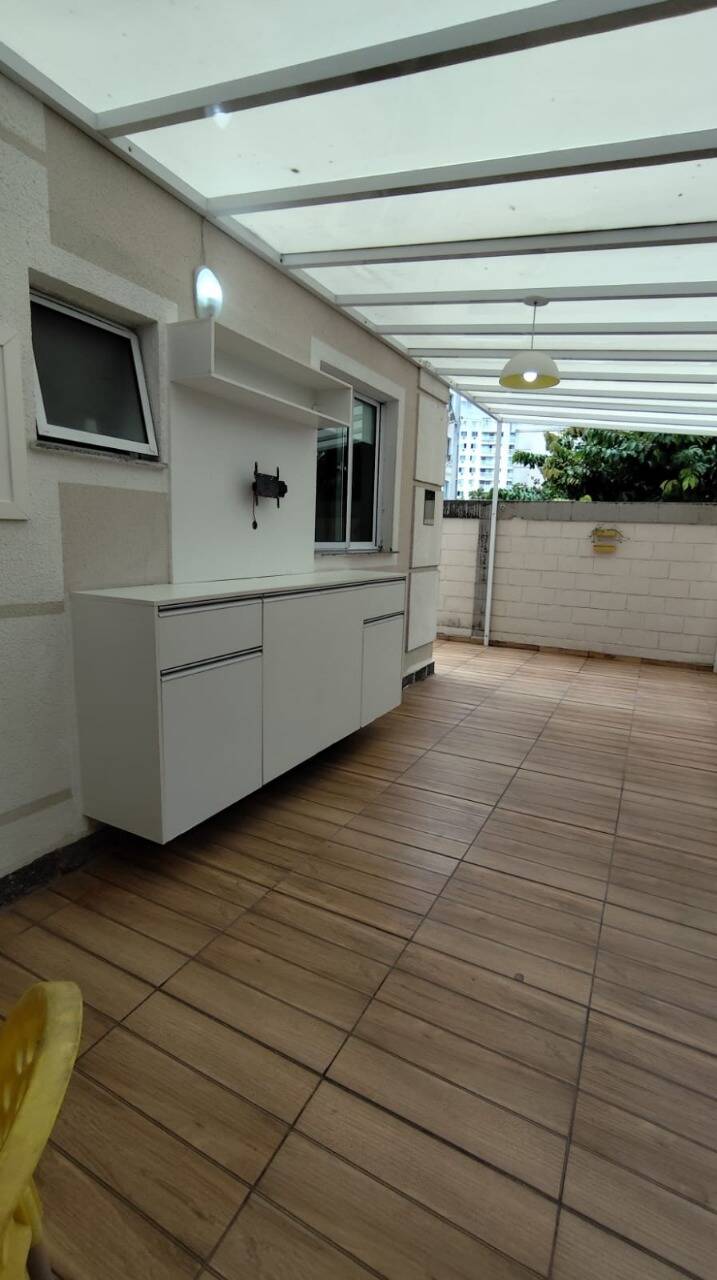 Apartamento à venda com 2 quartos, 80m² - Foto 2