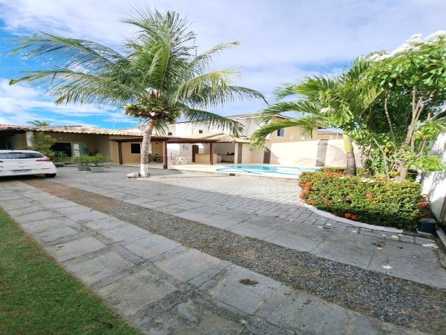 Casa para Venda em Lauro de Freitas - 1