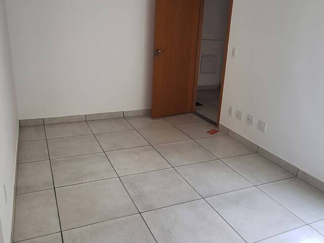 #206 - Apartamento para Venda em Camaçari - BA - 2